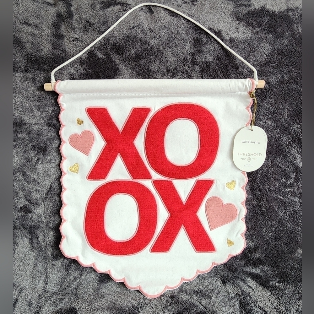 New Valentine's Day Threshold XOXO Wall Hanging